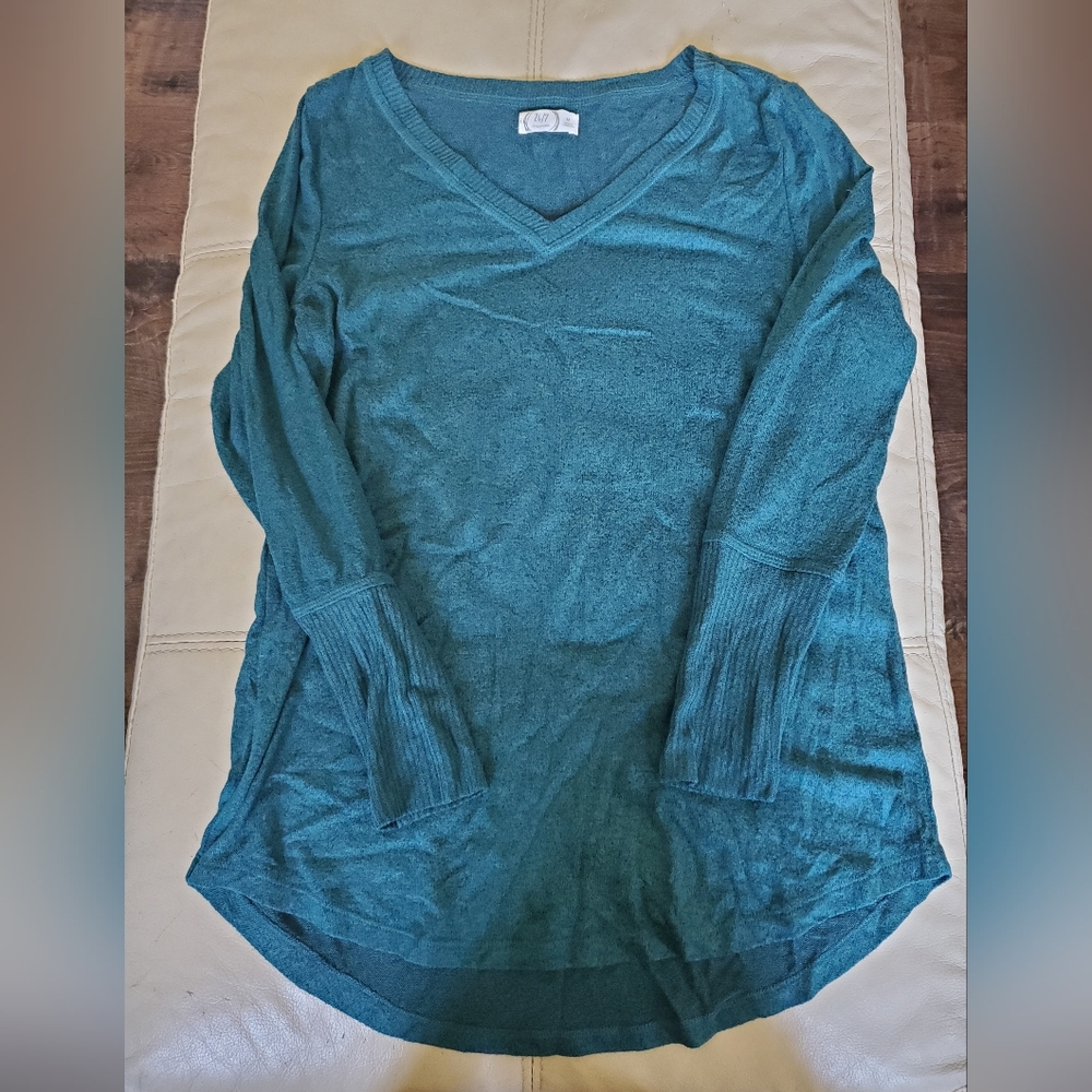 Maurices 24/7 teal long sleeve size medium